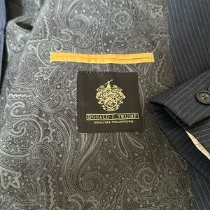 Mens TRUMP SUIT JACKET